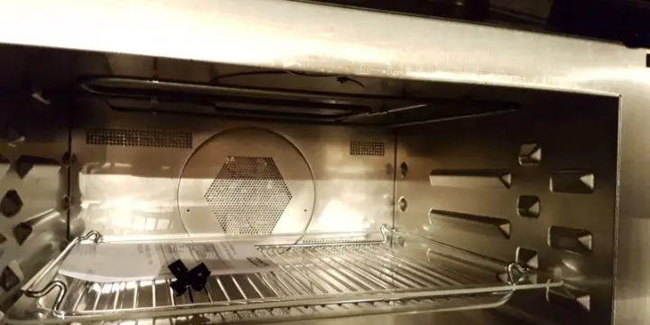 Four combiné avec micro onde Miele