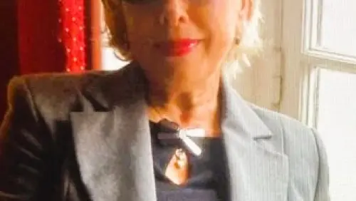 belle dame élégante cherche ami amant Friends