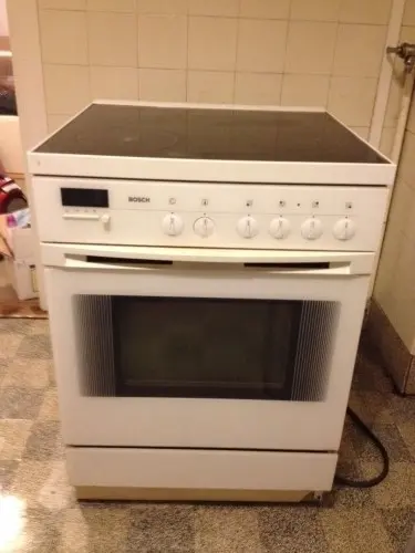 Cuisinière BOSCH bon état à Genève