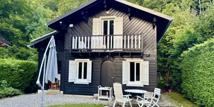 Chalet à vendre Les Carroz d’Araches - Proche centre et calme (1h Genève)