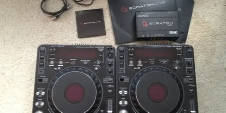 2x Pioneer CDJ1000mk3 + Serato sl1