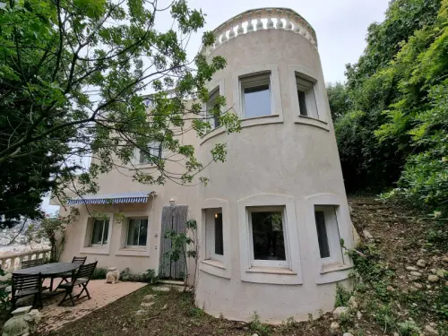 NICE central VILLA vue MER PISCINE JARDIN parking à NICE