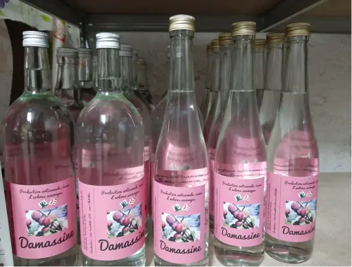 Damassons rouges, kirsch, pomme, poire, prune, mirabelle à Châtillon