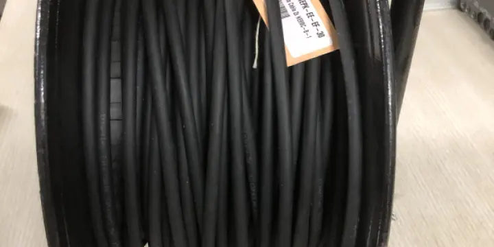 2 Enrouleurs neufs avec 30 m de câble RJ 45 CONTRIK