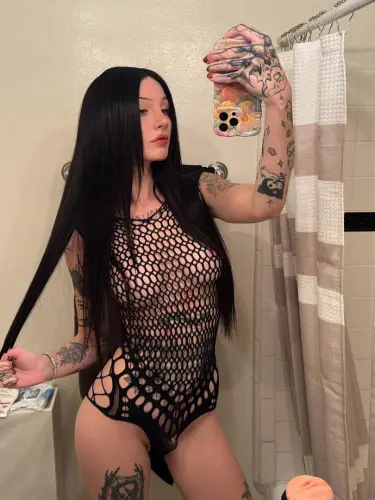 Une femme trans bien coquine à Bern