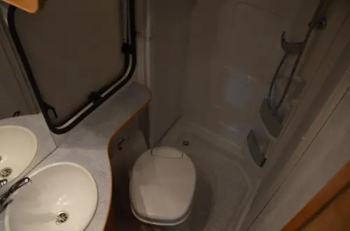 Camping Car Challenger 101 2003 à Neuchâtel