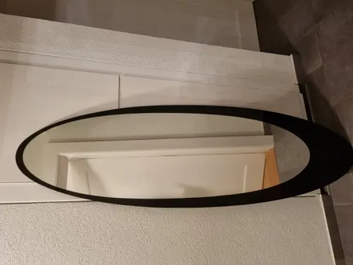 Très joli mirroir à St. Aubin-sauges