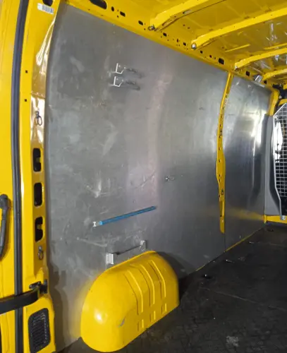 Tôle de protection aluminium Renault Master L3 H2 de 2019 à Thierrens