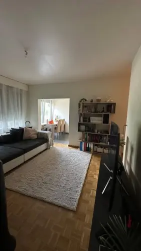 3 pièces situé au 1er étage dans un environnement calme et familial