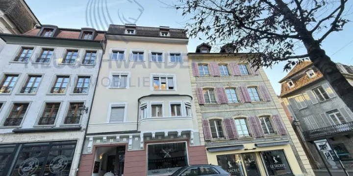 Investissez au coeur de la ville pour ce lot de deux logements loués