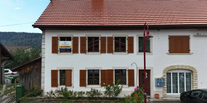 Chaleureux appartement 3.5 pièces au 1er étage à louer à Sornetan