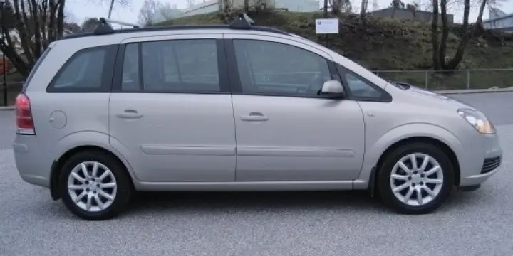 Opel Zafira 2.2 DTR D
