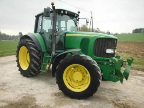 Tracteur John Deere 6520 à Champoz