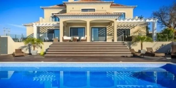 Villa 6 chambres Almancil Ref MB1034