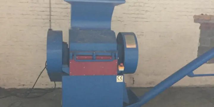 Machines de recyclage de câbles