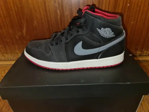 Nike Air Jordan 1 Taille 45 (conseillé 44) à Geneve