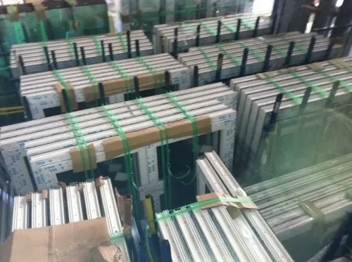 Portes et fenêtres PVC neuves à Aigle
