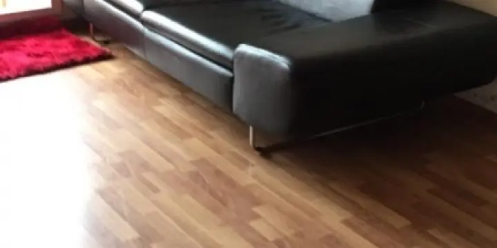 bel ensemble en cuir/canapé et 2 fauteuils