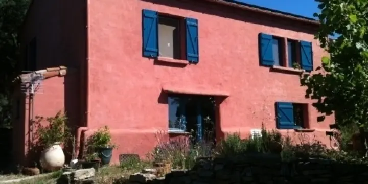 Sud de France : joli ensemble bâti