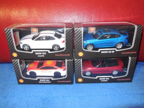 Voitures miniatures, 4 BMW au 1/43ème à Genève