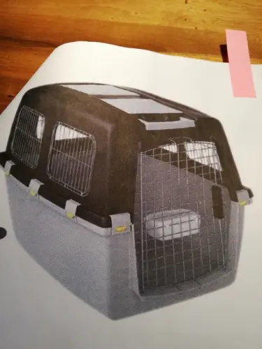 cage à chien à Eclépens