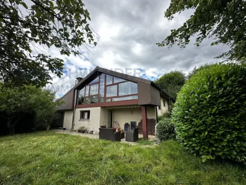 Jolie maison avec jardin d'hiver idéalement située à Boncourt