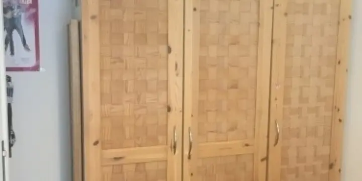 Armoire couleur bois 