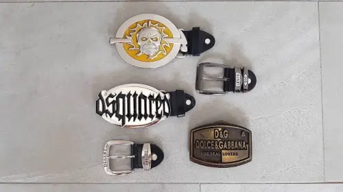 A vendre : Divers boucles de ceinture. à Vuisternens-en-Ogoz