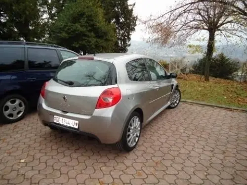 Renault CLIO RS à chene-bourg
