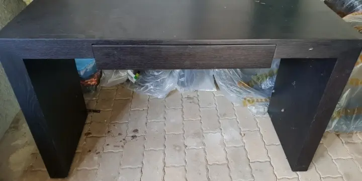 Table en chêne noir