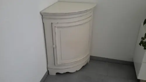Meuble rangement d'angle à Vuadens