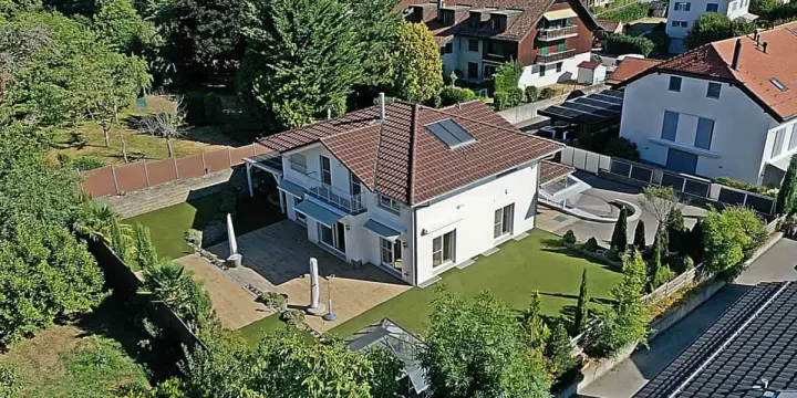 Exclusivité - Propriété coup de coeur, villa individuelle au calme