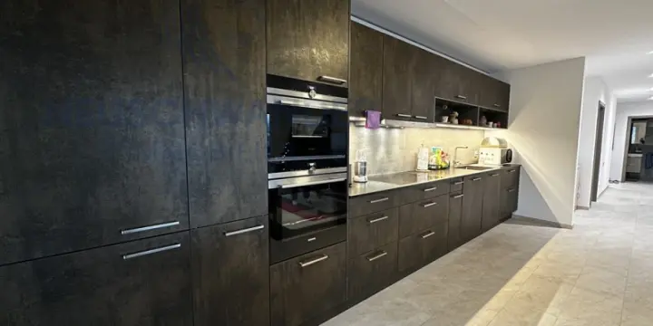 Avec superbe vue dégagée et proche des commodités