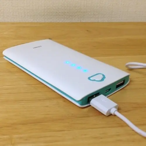 Batterie externe chargeur ®COMMY 5000mAh à Nyon