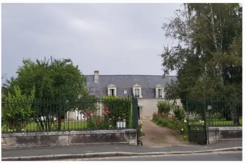 A VENDRE: Demeure de caractère - Fort potentiel - Travaux à Longué Jumelles