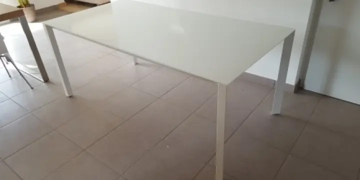 table en verre extra blanc