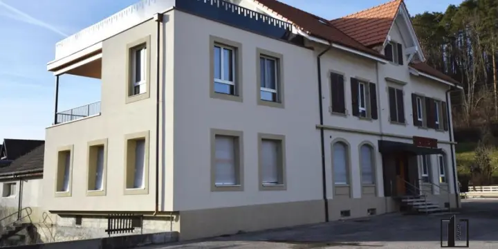 Charmant immeuble Villageois à saisir