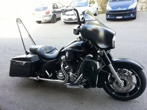 a vendre harley davidson cvo 1800 à le locle