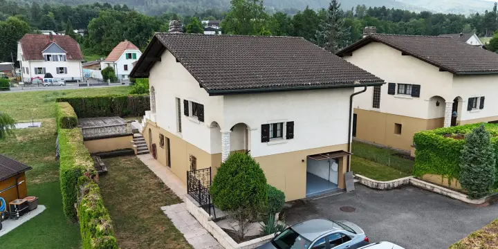 À louer à Courrendlin maison de 6.5 pièces de 125 m² avec jardin