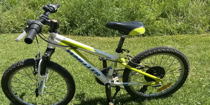 Vélos enfants + trotinettes
