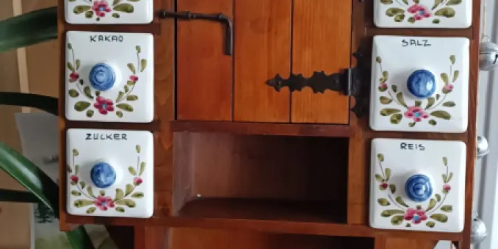Meubles à épices ou ménagère à épices à vendre