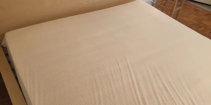 Lit + sommier et matelas 160X200