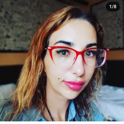 Je cherche un appartement Genève,Laus. et environs.2 per à Geneva