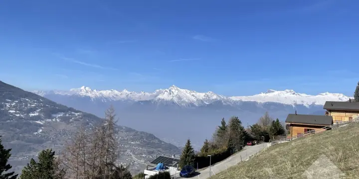 Magnifique terrain à bâtir en zone extension village