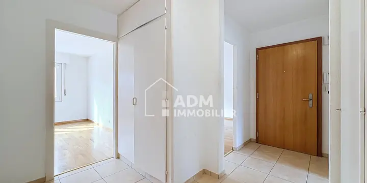 Appartement de 3.5 pièces avec deux places de parc