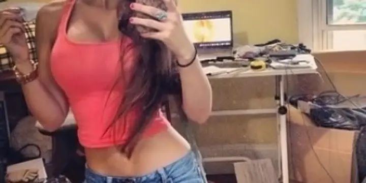 Sabrina, 30 ans, minou toujours rasée 