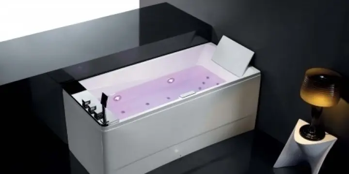 Baignoire balnéo design neuve PRO