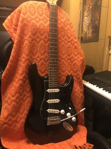 Guitare électrique harley Benton à saxon