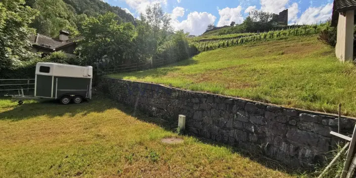Sonniger Südhang, erschlossen und baureif
