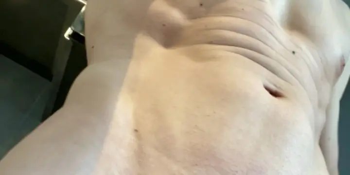 Cherche femme 60 ans ou plus pour moments sensuels